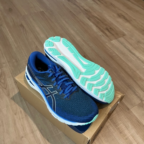 ASICS GT 2000 - Picture 3 of 3